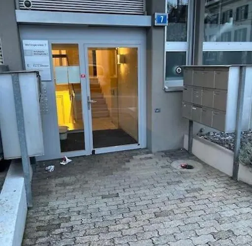 Cozy In The Centre - Art 13 * Zürich